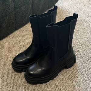 Black Chelsea Boots